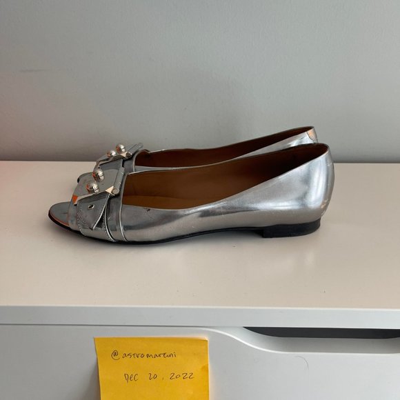 Hermes Silver Leather Open Flats with Palladium Hardware - Picture 9 of 10